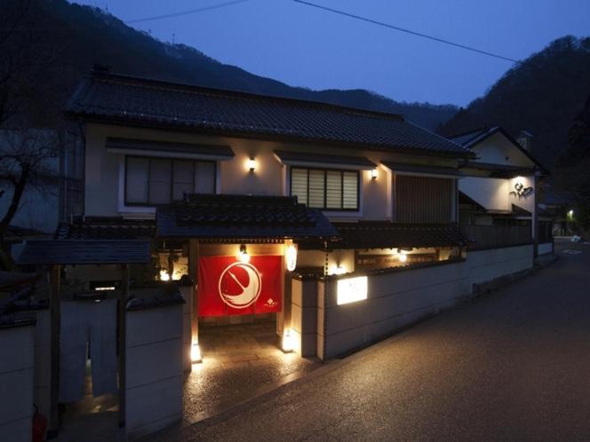 Yunokura Tsuruya Hotel Maniwa Exterior photo